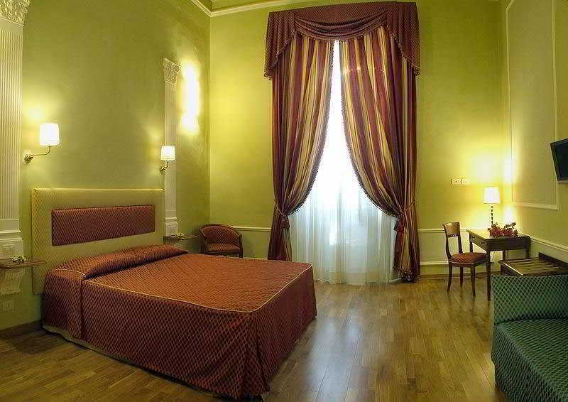 Hotel Bretagna Heritage - Alfieri Collezione Florencja Zewnętrze zdjęcie