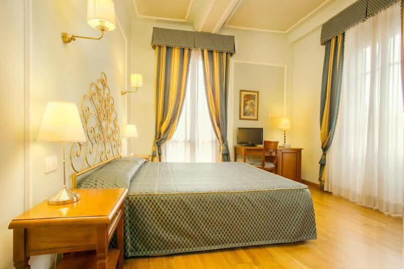 Hotel Bretagna Heritage - Alfieri Collezione Florencja Zewnętrze zdjęcie